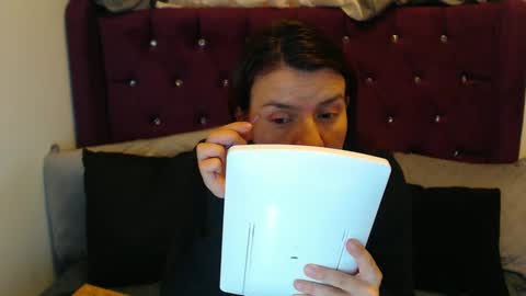 Snapshot of april_harrys chatting on October 14, 12:30 pm April online show from October 14, 12:30 pm