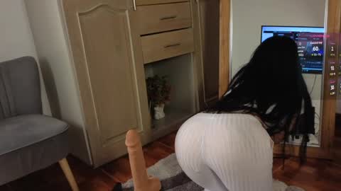 Cris online show from June 2, 12:28 pm