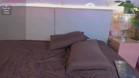 aprilgrey111 online show from November 22, 8:33 pm