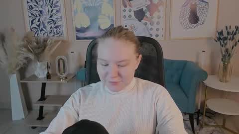 Snapshot of aprilserenity chatting on September 24, 2:10 am April. All year round. online show from September 24, 2:10 am