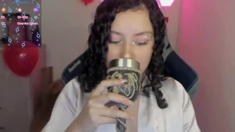 aqua emilly online show from February 15, 2:58 am