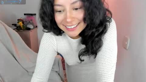 aqua emilly online show from December 21, 11:41 pm