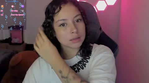 aqua emilly online show from December 12, 1:43 am