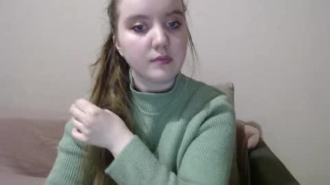 Snapshot of aquanarmin chatting on December 15, 11:01 am Josefin online show from December 15, 11:01 am