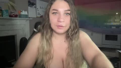 BustyPrincessLeila online show from January 2, 8:06 am