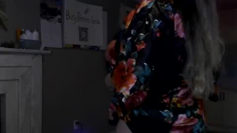 BustyPrincessLeila online show from January 19, 4:44 am