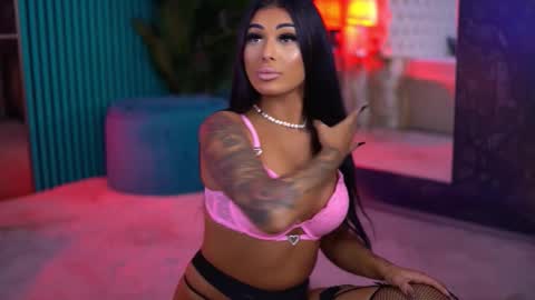 Snapshot of arabellaposh chatting on October 19, 7:43 am arabellaposh online show from October 19, 7:43 am