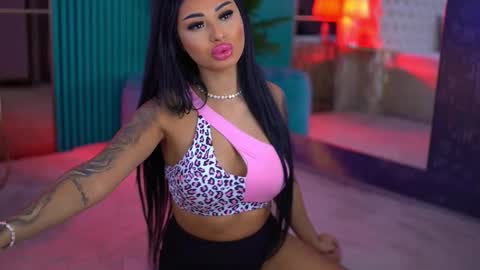 arabellaposh online show from December 14, 6:19 am