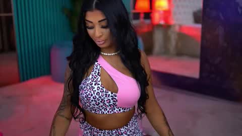 arabellaposh online show from November 5, 6:40 am