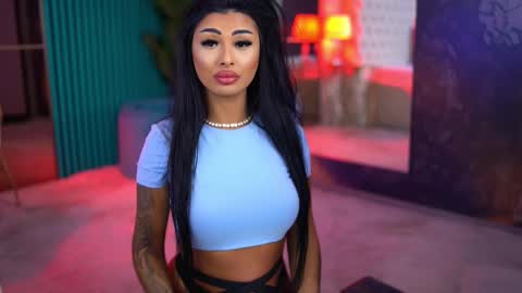 Snapshot of arabellaposh chatting on October 23, 6:19 am arabellaposh online show from October 23, 6:19 am