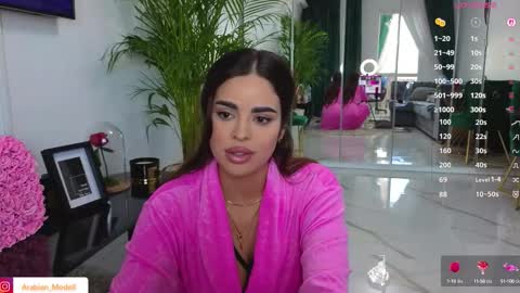 IsaBella online show from October 10, 9:25 am