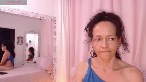 Snapshot of arabiel chatting on February 6, 11:58 pm Nadia Cyel online show from February 6, 11:58 pm