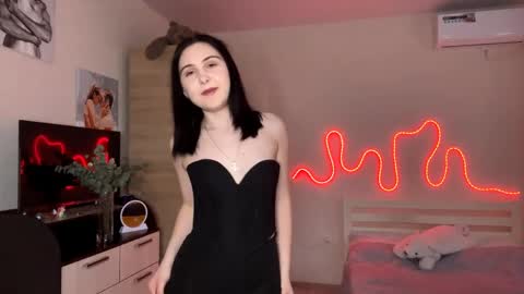 Emi online show from April 11, 3:48 pm