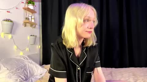 Jenny online show from October 21, 7:34 am