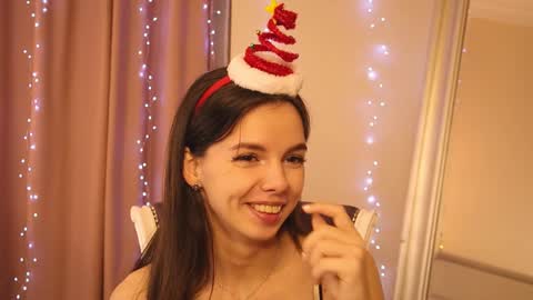 My name is Kelly online show from December 12, 2:44 pm