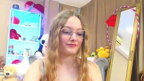 Ariel online show from March 27, 4:08 pm