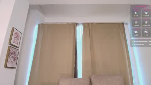 Snapshot of ari_es chatting on September 26, 3:42 pm Ari online show from September 26, 3:42 pm