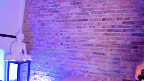 Ari online show from January 28, 11:28 am