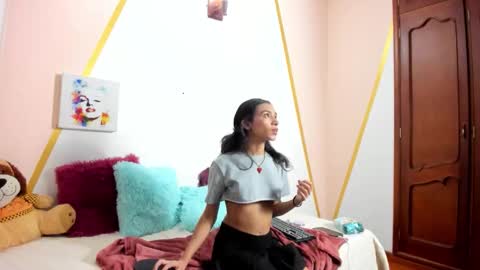 aria_0 online show from March 1, 3:50 am