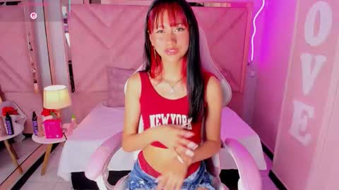 Snapshot of aria_joness_ chatting on September 24, 12:59 pm Aria Jones online show from September 24, 12:59 pm