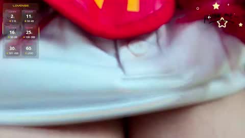 Snapshot of aria_li chatting on October 31, 12:20 pm aria online show from October 31, 12:20 pm