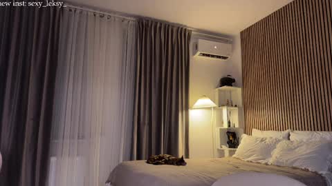  and  online show from April 11, 8:01 pm