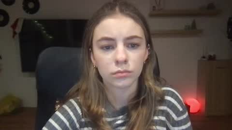 Snapshot of ariacreazy chatting on December 23, 3:23 pm AriaCreazy online show from December 23, 3:23 pm