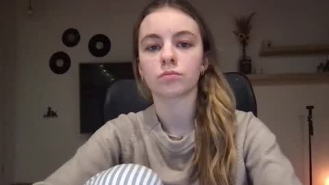 Snapshot of ariacreazy chatting on February 24, 9:52 pm AriaCreazy online show from February 24, 9:52 pm