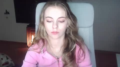 AriaCreazy online show from December 13, 9:21 pm