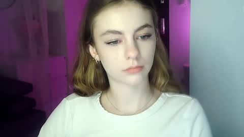 Snapshot of ariacreazy chatting on December 16, 3:43 pm AriaCreazy online show from December 16, 3:43 pm