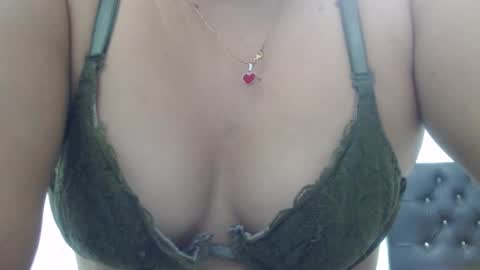 Snapshot of ariadna_6 chatting on October 24, 6:59 pm ...Ariana... online show from October 24, 6:59 pm