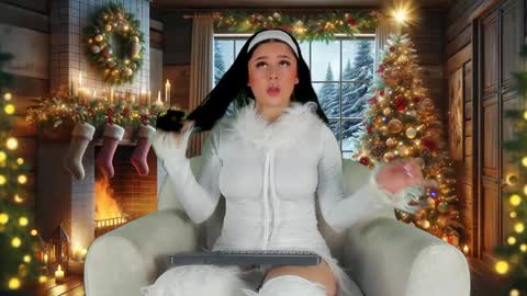 Snapshot of ariadna_milano chatting on December 7, 12:35 pm -  -. .- Ariadna -. .-  - online show from December 7, 12:35 pm