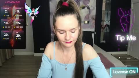 Snapshot of ariagrays chatting on October 3, 10:26 pm AriaGray online show from October 3, 10:26 pm