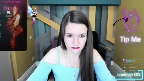 Snapshot of ariagrays chatting on September 21, 1:26 am AriaGray online show from September 21, 1:26 am