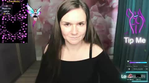 Snapshot of ariagrays chatting on October 22, 7:46 am AriaGray online show from October 22, 7:46 am