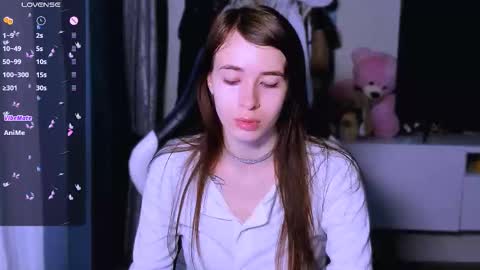 Snapshot of ariamill chatting on October 10, 5:01 am Ari online show from October 10, 5:01 am