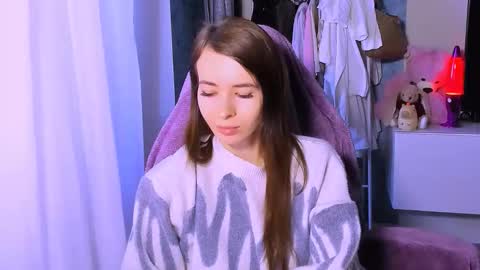 Snapshot of ariamill chatting on November 1, 5:22 am Ari online show from November 1, 5:22 am