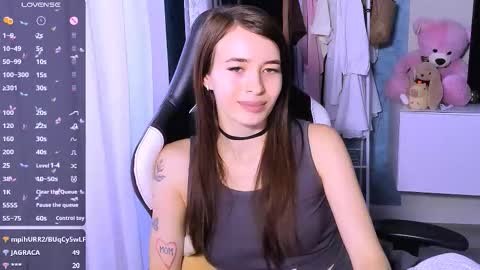 Snapshot of ariamill chatting on September 19, 6:45 am Ari online show from September 19, 6:45 am