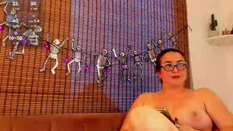 Ariana Cruz online show from October 24, 5:53 pm