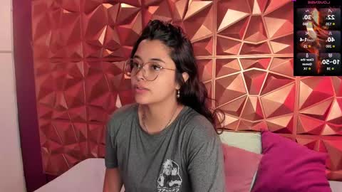 Snapshot of ariana_pierce chatting on October 19, 12:29 pm Ariana online show from October 19, 12:29 pm