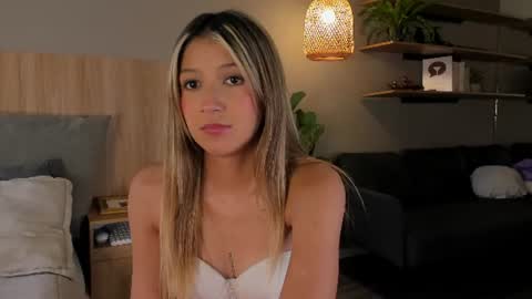 Ariana  online show from July 27, 3:20 pm