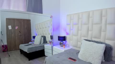 Snapshot of ariana_rouse_ chatting on October 3, 5:40 pm  ariana  online show from October 3, 5:40 pm