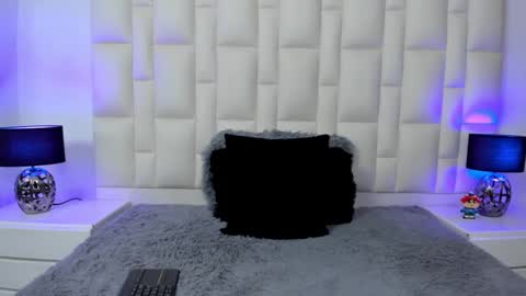  ariana  online show from February 6, 7:39 pm