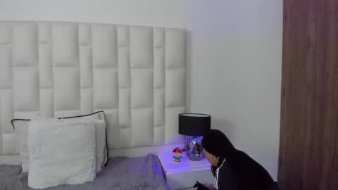 Snapshot of ariana_rouse_ chatting on October 29, 4:31 pm  ariana  online show from October 29, 4:31 pm