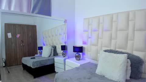 Snapshot of ariana_rouse_ chatting on September 26, 8:28 pm  ariana  online show from September 26, 8:28 pm