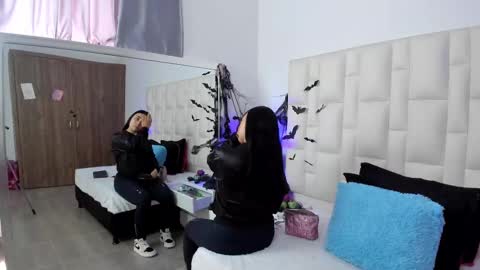 Snapshot of ariana_rouse_ chatting on October 7, 6:01 pm  ariana  online show from October 7, 6:01 pm