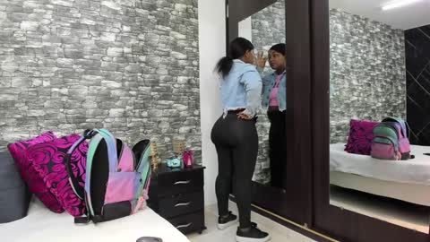 Snapshot of arianaablack chatting on February 4, 12:11 pm Ariana online show from February 4, 12:11 pm