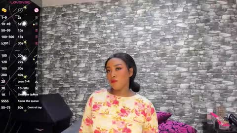 Snapshot of arianaablack chatting on October 28, 12:22 pm Ariana online show from October 28, 12:22 pm