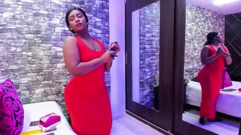 Snapshot of arianaablack chatting on February 17, 1:00 pm Ariana online show from February 17, 1:00 pm