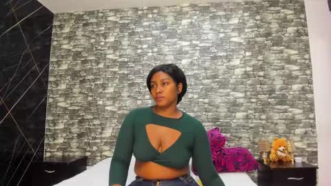 Snapshot of arianaablack chatting on February 24, 12:46 pm Ariana online show from February 24, 12:46 pm